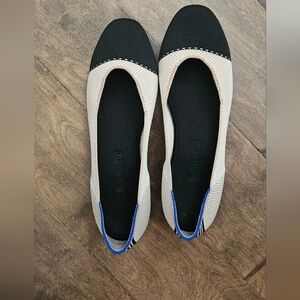 Rothy's Women's Black and Cream Flats